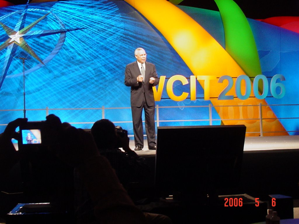 General Colin Powell speaking at WCIT2006 (Image by Charles Mok)
